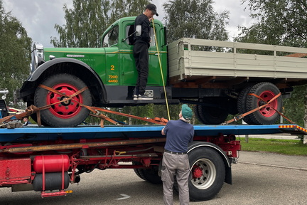 Yhdistelmän korkeuden mittaus ennen kotimatkalle lähtöä