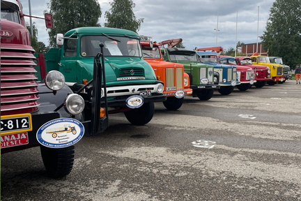 Majoittuminen Hotelli Sodankylä, autonäyttely Sodankylän torilla