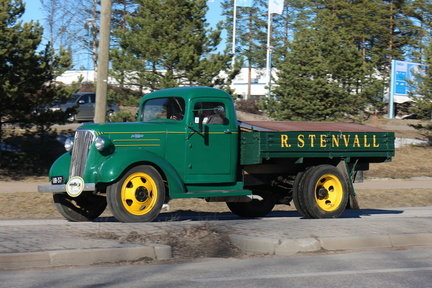 Olavi Sallinen palkinto 2010: Kirsti ja Raimo Stenvall, Tuusula – Chervolet H 131, vm. 1937